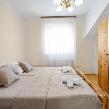 2 Bedroom Awesome In דירה וודיצה
