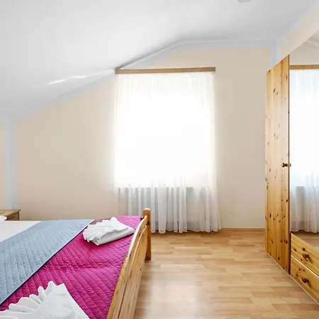 2 Bedroom Awesome In וודיצה