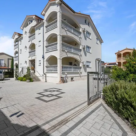 2 Bedroom Awesome In * וודיצה